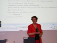 Kunniakirja  Eeva kutsutaan kunniajäseneksi sukuseuralle tekemänsä työn johdosta.